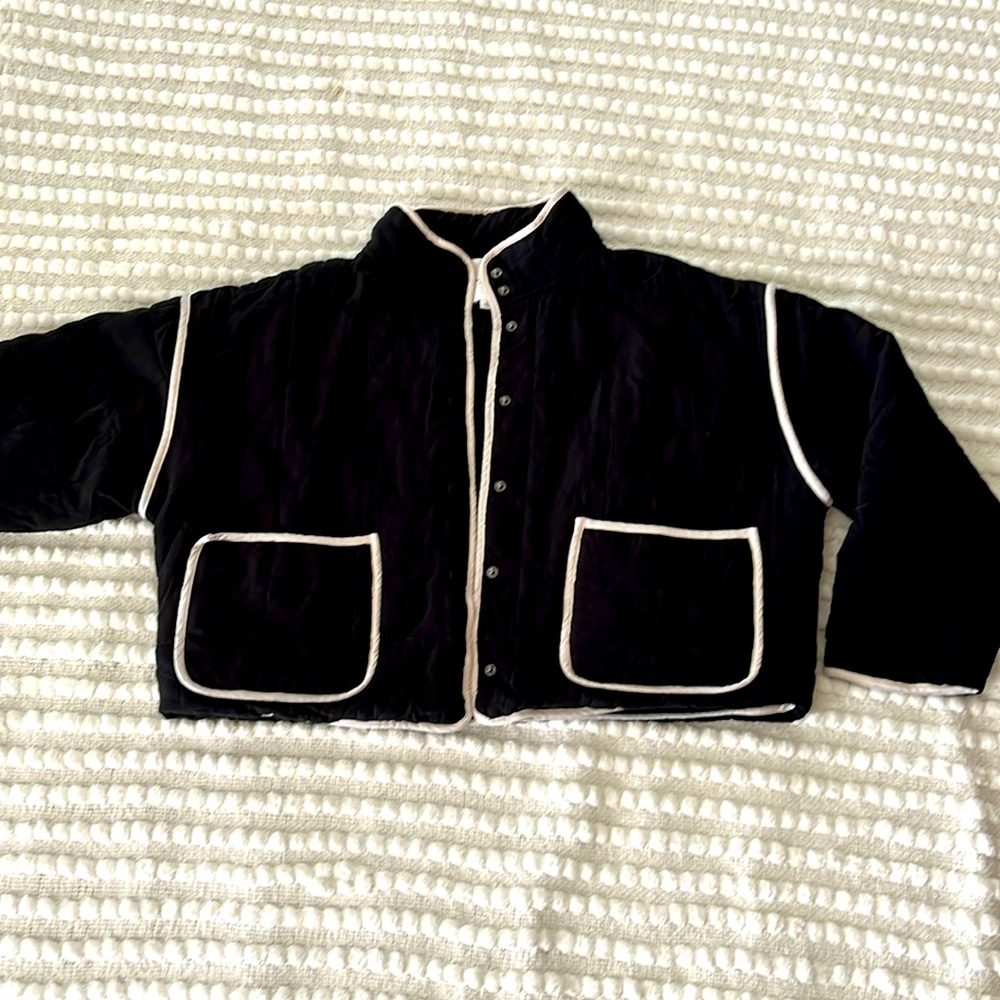 Women’s Lelis Collection Boutique Quilted Cropped Jacket Size S.